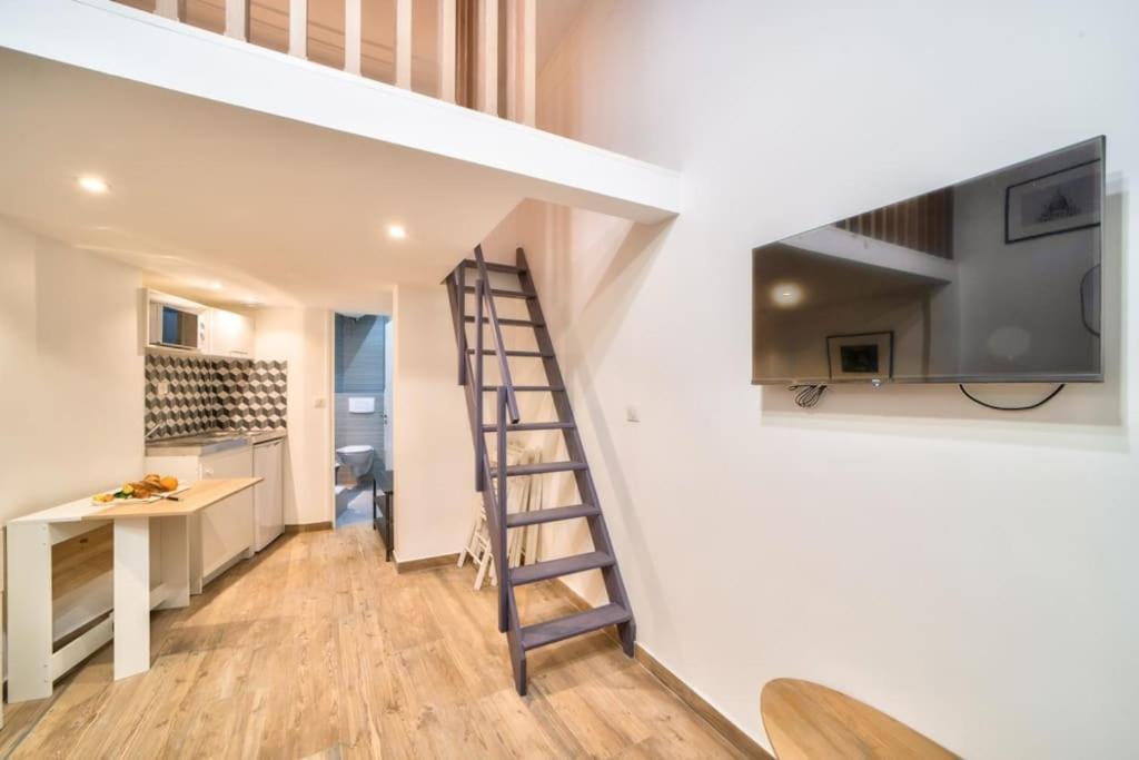 Bel Appartement Au Coeur De Montmartre Paris Eksteriør bilde